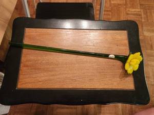lot 141 image: Large crystal yellow rose