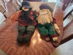 lot 147 image: Christmas decor