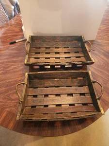 lot 150 image: Vintage woven wood trays or good decor.