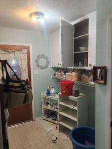 lot 168 image: Selection of all items in laundry room- Table not included