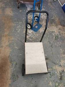 lot 175 image: Cart-dolly combo