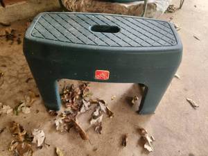 lot 201 image: Green plastic stool