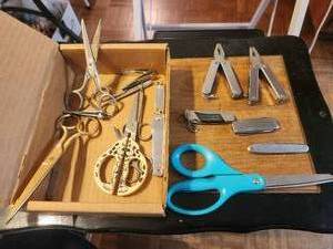 lot 203 image: Selection of knifes and scissors