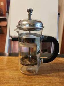 lot 214 image: Pyrex Baccarat French coffee press