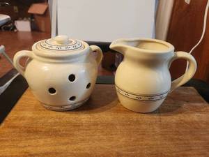 lot 219 image: Country flowers garlic keeper and pitcher