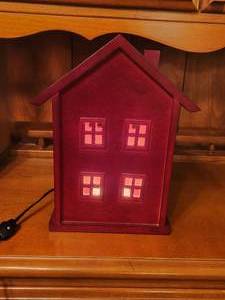 lot 276 image: Red light up house - Home decor.