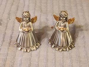 lot 261 image: Set of 2 Wallace pewter Angels with gold toned wings