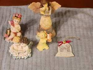 lot 264 image: Selection of Angel and cherub figurines