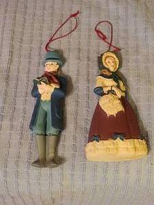 lot 274 image: Selection of 2 ornament - door hangers