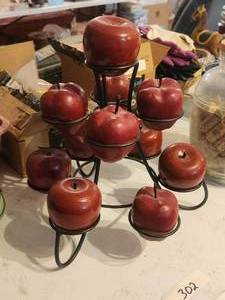 lot 302 image: Farmhouse country style apple stand decor