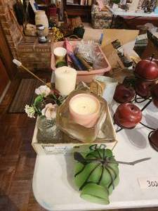 lot 304 image: Generous selection of tea candle holders