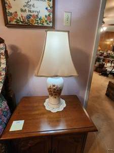 lot 384 image: Ginger jar flower themed Lamp and shade - matches 400