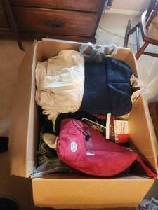 lot 404 image: Contents of dresser