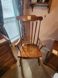 lot 402 image: Comb back rocking chair