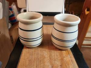 lot 326 image: Pair of Marshall pottery utensil crocks