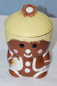 lot 36 image: Gingerbread man Cookie Jar