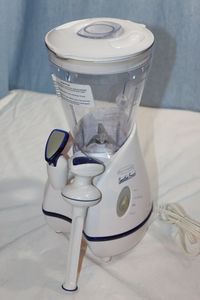 lot 37 image: Back to Basics Smoothie Freeze Maker