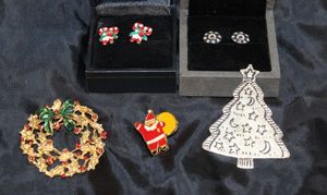 lot 66 image: Vintage Christmas Wreath Brooch Enamel Goldstone, Santa Pin, Candy Cane Earrings and More