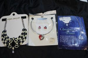 lot 83 image: Jewelry Sets Still in Packaging