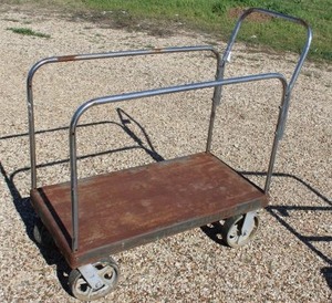 lot 102 image: Utility Cart