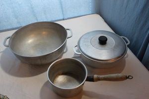 lot 179 image: Three (3) Vintage Aluminan Pots, of Different Sizes