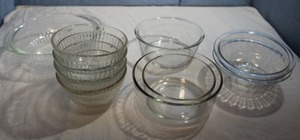 lot 308 image: Selection of Pyrex All Purpose Size Bowls, these are great for baking and mixing, from freezer to Oven, Microwave