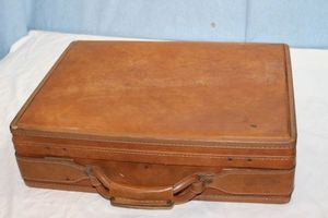 lot 162 image: Vintage Brief Case Hartman Luggage