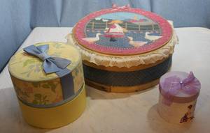 lot 209 image: Gift Boxes