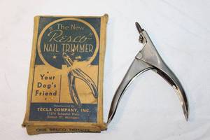 lot 239 image: Vintage Resco Dog Nail Trimmers in Orginial Box