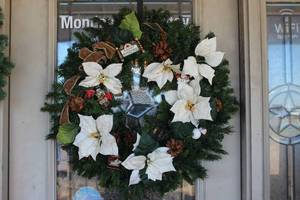 lot 253 image: Christmas Wreath with White Poinsettias and More Approx 2ft