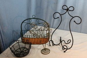 lot 272 image: Metal Home Dcor Item Including Large Metal Plate Stand