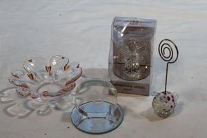 lot 277 image: Birthstone Angel, April, Baylor Glass Paperweight and More