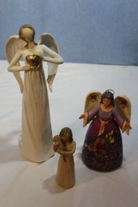 lot 282 image: Tall angel in white 12 Tall Jim shore Bounty for All 8 Tall Willow Tree angel of Friendship 5.5 Tall