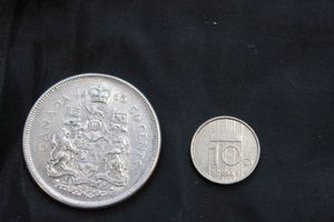 lot 88 image: Forgein Currency See Photos