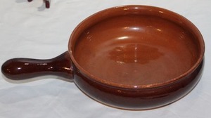 lot 338 image: Stoneware Oven Proof Glazed Skillet