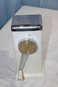 lot 340 image: Vintage Manual Ice Crusher