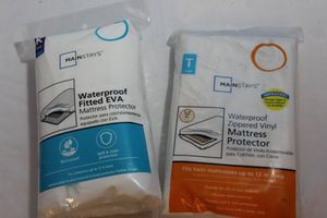 lot 354 image: King- and Twin-Size Waterproof Mattress Protectors Unused