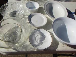 lot 88 image: kitchen lot of dishes
