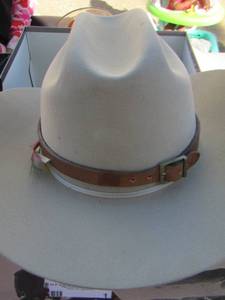 lot 1 image: Stetson COWBOY HAT John B Stetson size 7 38 western hat in original box