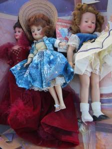 lot 29 image: vintage dolls qty 3