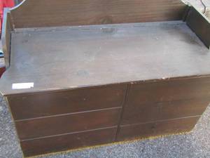 lot 27 image: Wooden childs toy chest needs a little TLC