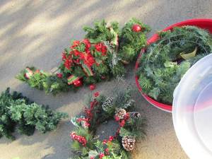 lot 23 image: Christmas wreaths, small tree, greenery dcor