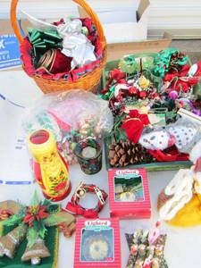 lot 21 image: Little bit of everything Christmas