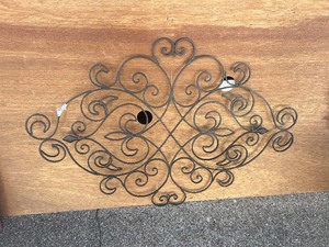 lot 129 image: Metal art 2ft36