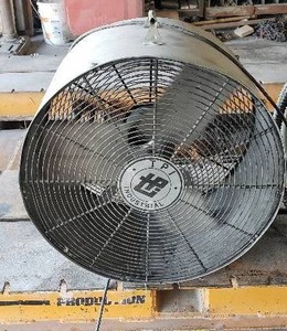 lot 44 image: TPI 24 2-Speed Shop Fan