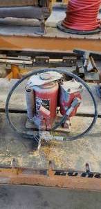 lot 103 image: Big Red 20 Ton Air Hydraulic Bottle Jack