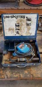 lot 105 image: Uni-Spotter Model 3450 Heavy Duty Stud Welder