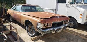 lot 116 image: 1972 Buick Rivera for Parts.  Good Body.  See description for more information.