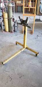 lot 145 image: Rolling Motor Stand