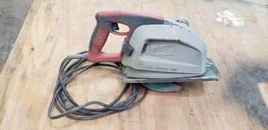 lot 168 image: Milwaukee 8 Metal Cutting Saw